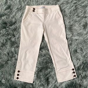 BEBE Size 2 Ivory White Low Rise Stretch Crop Pants